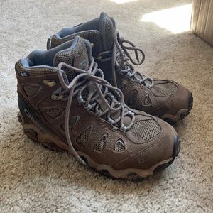 Obōz waterproof hiking shoes
